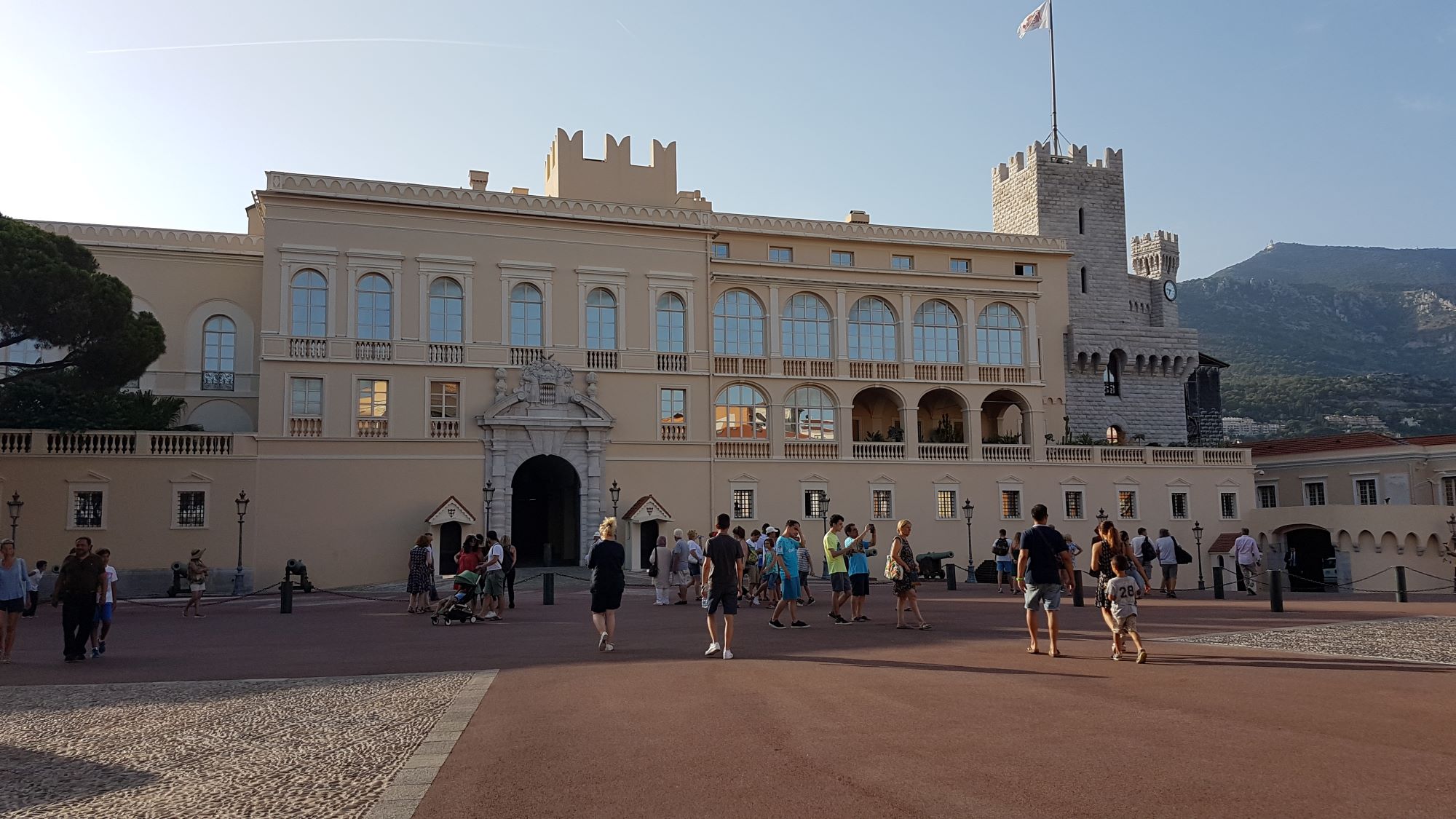 Тиждень розкоші у Монако. Як не розоритися, побувавши в одній з найбагатших країн Європи